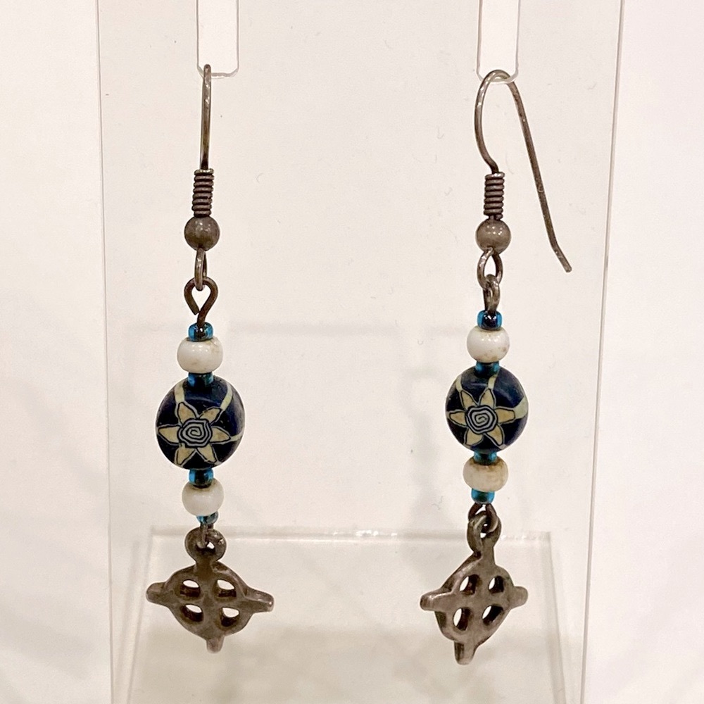 Vintage 90’s Handcrafted Wire dangle Earrings Pierced Ears